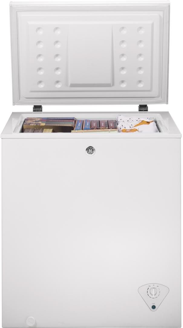 GE® 5.0 Cu. Ft. White Chest Freezer-3