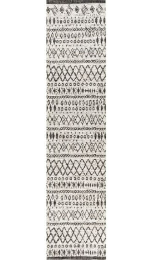 Surya Eagean Black/White 4'x6' Area Rug-1