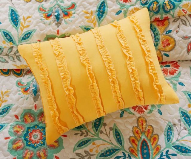 Olliix by Intelligent Design Nina Multi Full/Queen Reversible Coverlet Set-2