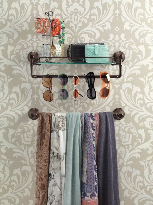Delta Cassidy® Venetian Bronze 18" Towel Bar-1
