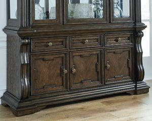 Click to view more images of the product.