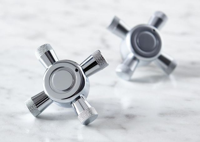 AGA™ Elise Polished Chrome 7 Knob Pack-1