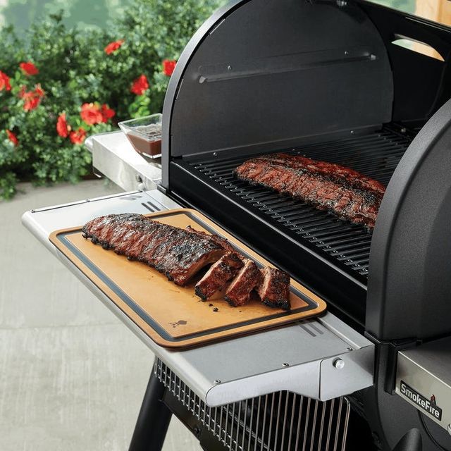 Weber® Light Brown Cutting Board-3