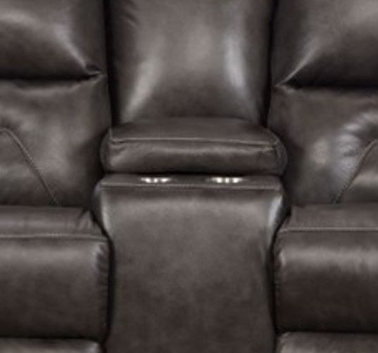 Southern Motion™ Customizable Pandora Double Manual Reclining Loveseat with Console-1