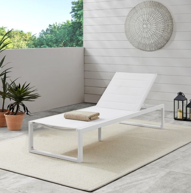Linon Alora White Aluminum/Fabric Chaise Lounge-1