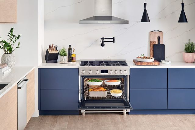 Bosch® 800 Series 36" Stainless Steel Pro Style Gas Range-10