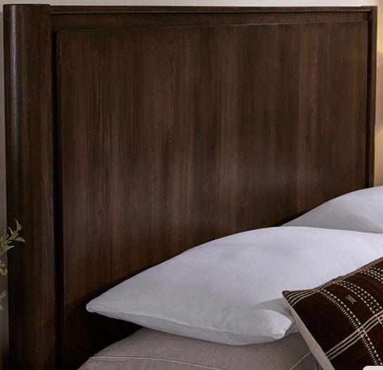 Vaughan-Bassett Lodge & Loft Dark Oak King Radius Poster Bed-2