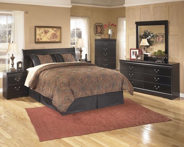 Signature Design by Ashley® Huey Vineyard Black Chest-2