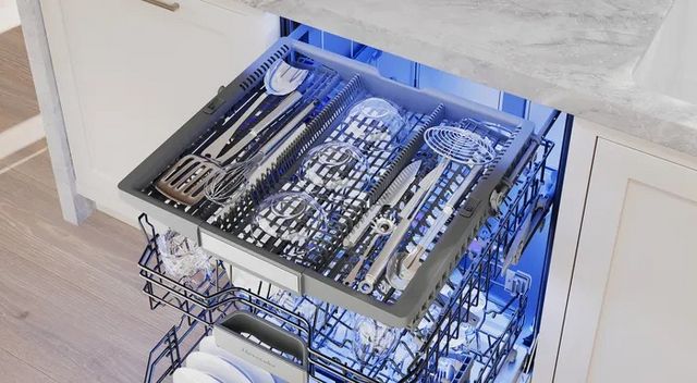 Thermador® Star Sapphire® 24" Stainless Steel Top Control Built In Dishwasher-5