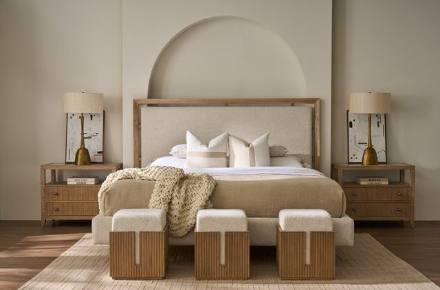 Universal Explore Home™ Avaline Kendall Sheldon Ivory-Skylar Queen Panel Bed-1