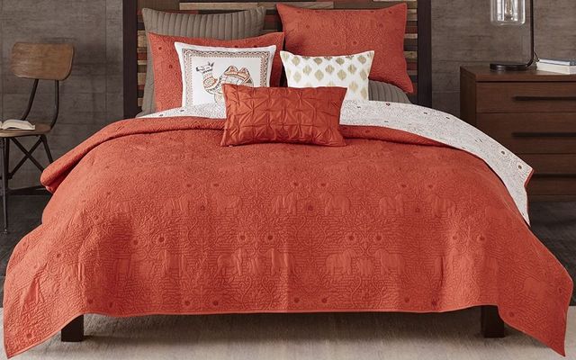 Olliix by INK+IVY 3 Piece Coral Full/Queen Kandula Coverlet Mini Set-0