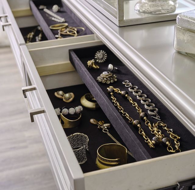 Signature Design by Ashley® Lindenfield Silver Dresser and Mirror-2