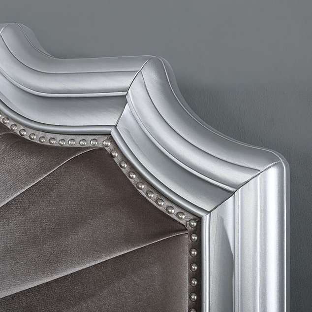 Furniture of America® Aalok Silver/Warm Gray Queen Panel Bed-3