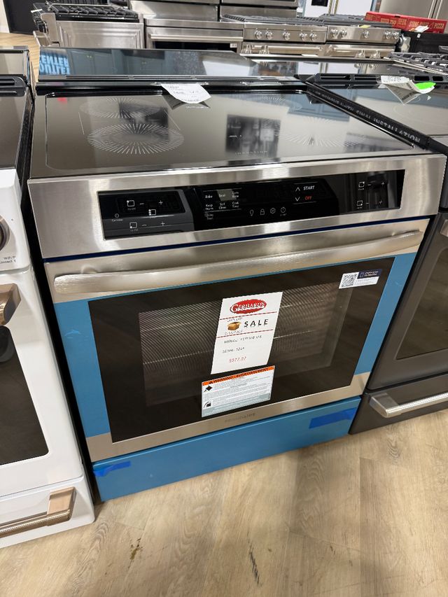 Frigidaire® 30" Stainless Steel Slide-In Induction Range-0