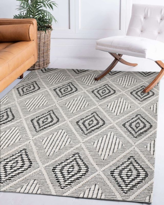 Linon Mirage Marko 5'x7' Area Rug-1