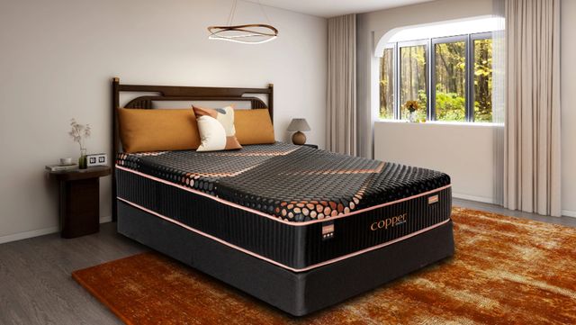 Spring Air® Copper 13.5" Hybrid Medium Smooth Top Queen Mattress-1
