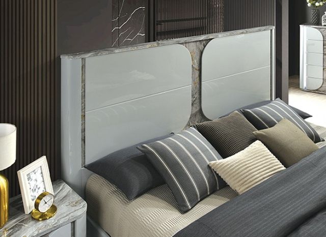 Furniture of America® Cleburne 4-Piece Light Gray Queen Bedroom Set-1