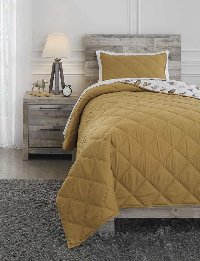 Signature Design by Ashley® Cooperlen Golden Brown Full Quilt Set-1