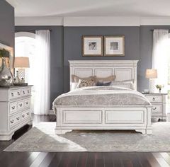 Liberty Furniture Abbey Park 4-Piece Antique White Queen Bed Set