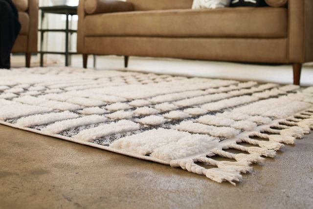 Signature Design by Ashley® Oladon Black/Gray 5' x 7' Medium Area Rug-1