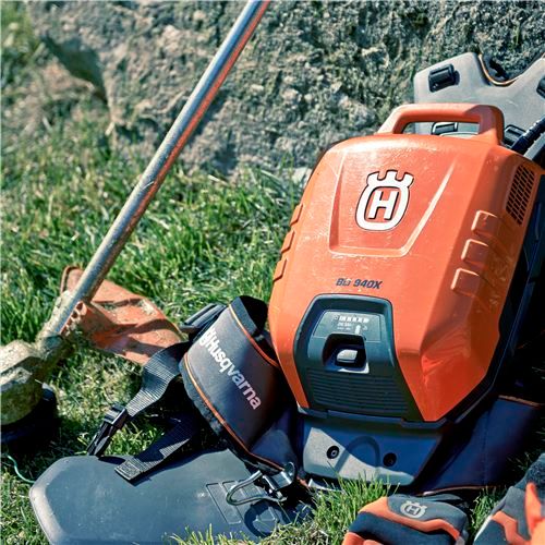 Husqvarna® 336LiC String Trimmer-4
