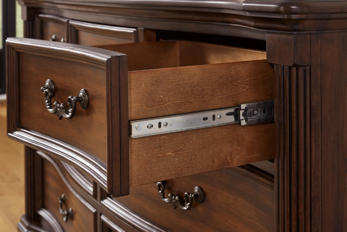 sherry ドレッサー Signature Design by Ashley® Lavinton Brown Dresser | Darvin