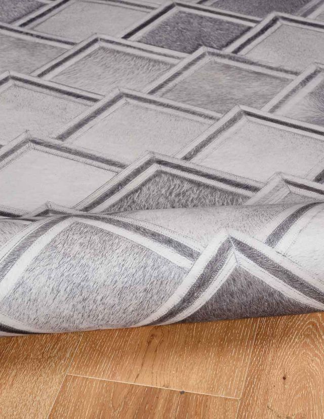 Linon Laredo Fortin 5'x7' Area Rug-2
