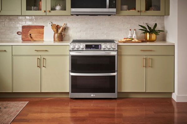 LG 30" PrintProof™ Stainless Steel Slide In Electric Range