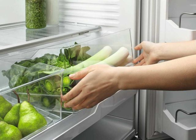 Fisher & Paykel Series 7 32 in. 16.9 Cu. Ft. Stainless Steel Counter Depth French Door Refrigerator-3
