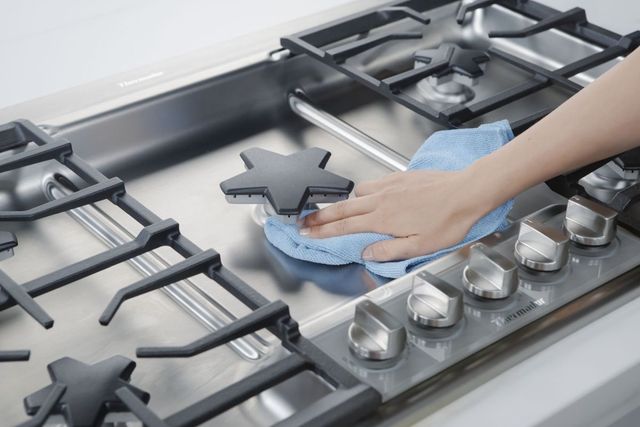 Thermador® Masterpiece® 30" Stainless Steel Gas Cooktop-2