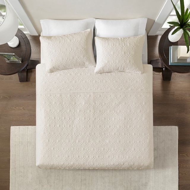 Olliix by Madison Park Cream King/California King Quebec Reversible Coverlet Set-3