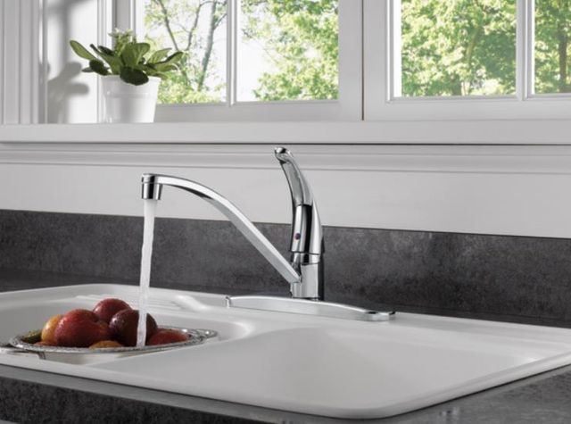 Peerless Core Chrome 7" Single Handle Kitchen Faucet-2