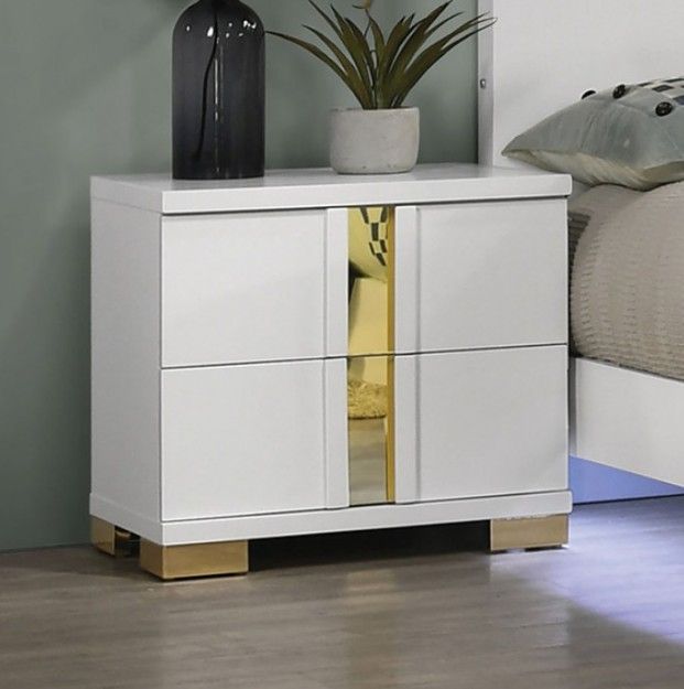 Furniture of America® Lillestrom 4-Piece White/Gold Queen Bedroom Set-3
