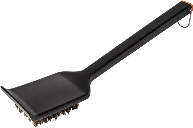 Traeger Black Hot n' Cold Grill Cleaning Brush-1