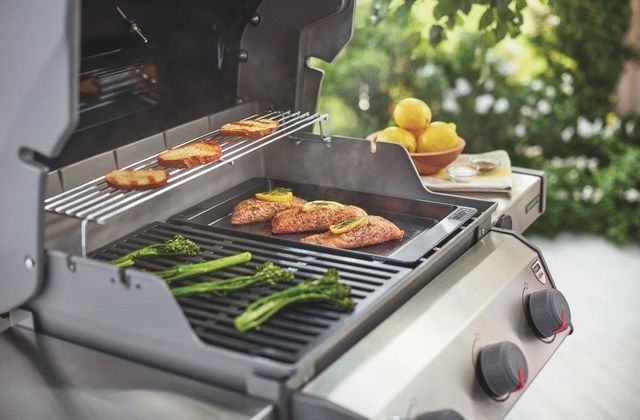 Weber® Black Griddle Spirit-2