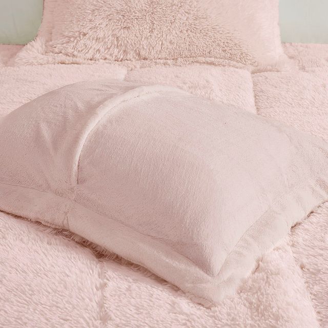 Olliix by Intelligent Design Malea Blush Twin/Twin XL Shaggy Faux Fur Comforter Mini Set-3