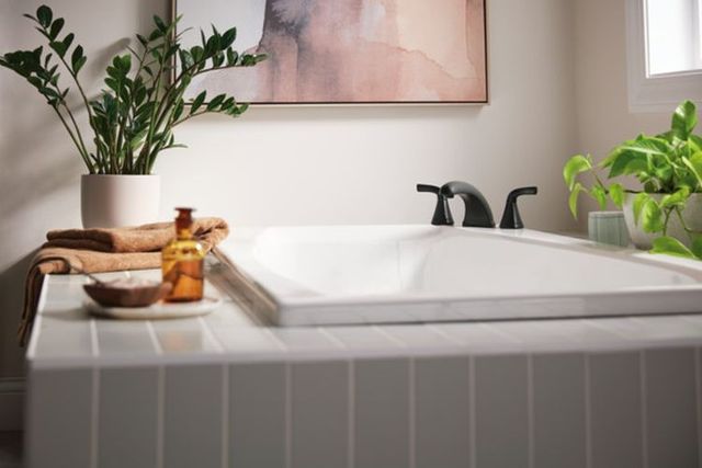 Peerless Parkwood® Matte Black Roman Tub Trim Kit-2