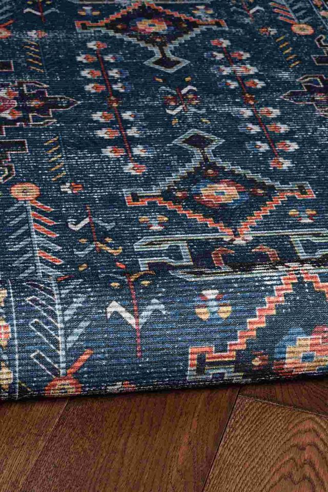 Linon Washable Larson 5'x7' Area Rug-4