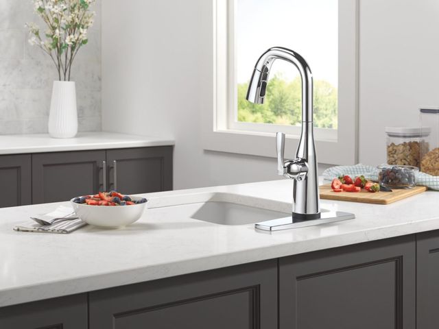 Delta Stryke® Lumicoat® Chrome Touch2O® Bar/Prep with Touchless Technology-1