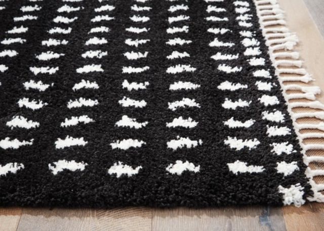 Signature Design by Ashley® Minston Black/White 8'x10' Large Area Rug-1
