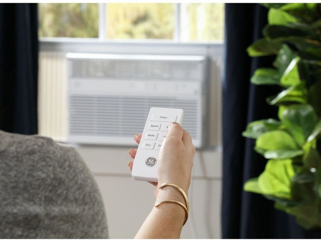 GE® 18300 BTU's White Smart Window Mount Air Conditioner-3