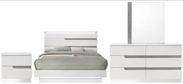New Classic® Home Furnishings Paradox 4-Piece White California King Panel Bedroom Set-0