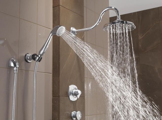 Delta Universal Showering Chrome 2.5 GPM H2Okinetic® Single-Setting Raincan Shower Head-1