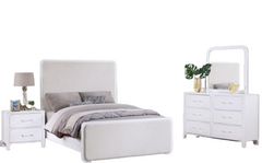 Coaster® Anastasia 4-Piece Pearl White California King Bedroom Set