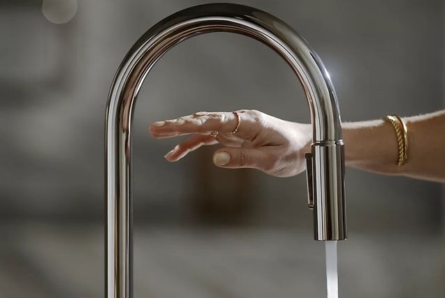 KOHLER® Billet® Vibrant Stainless Touchless Kitchen Sink Faucet with 2-Function Sprayhead and Cross Handles-4
