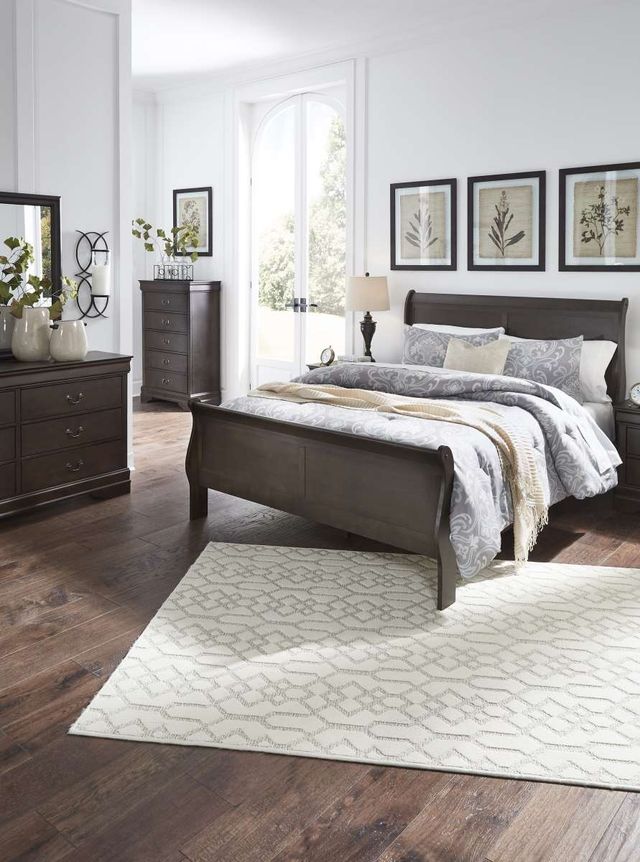 Signature Design by Ashley® Leewarden Dark Brown Queen Sleigh Bed-2