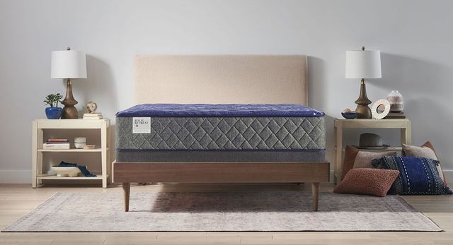Royal Retreat by Sealy® Westerfield 14.5" Hybrid Soft Tight Top Full Mattress-1