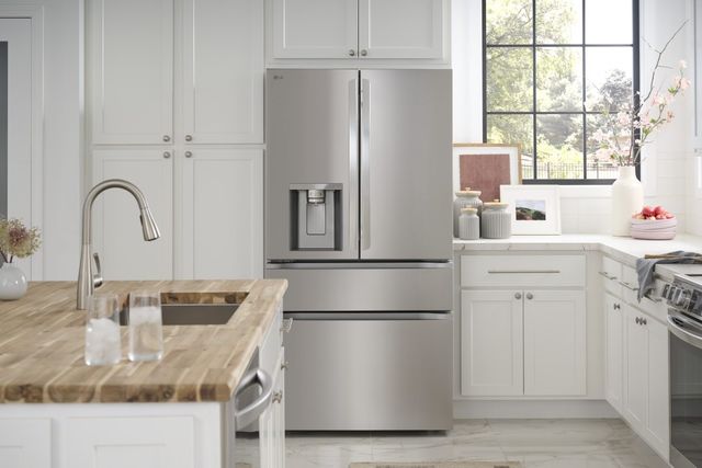 LG 36 in. 24.5 Cu. Ft. Printproof™ Stainless Steel Counter Depth French Door Refrigerator-13