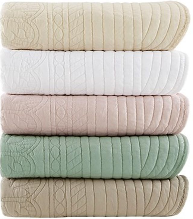 Olliix by Madison Park White Tuscany Oversized Quilted Throw with Scalloped Edges-3