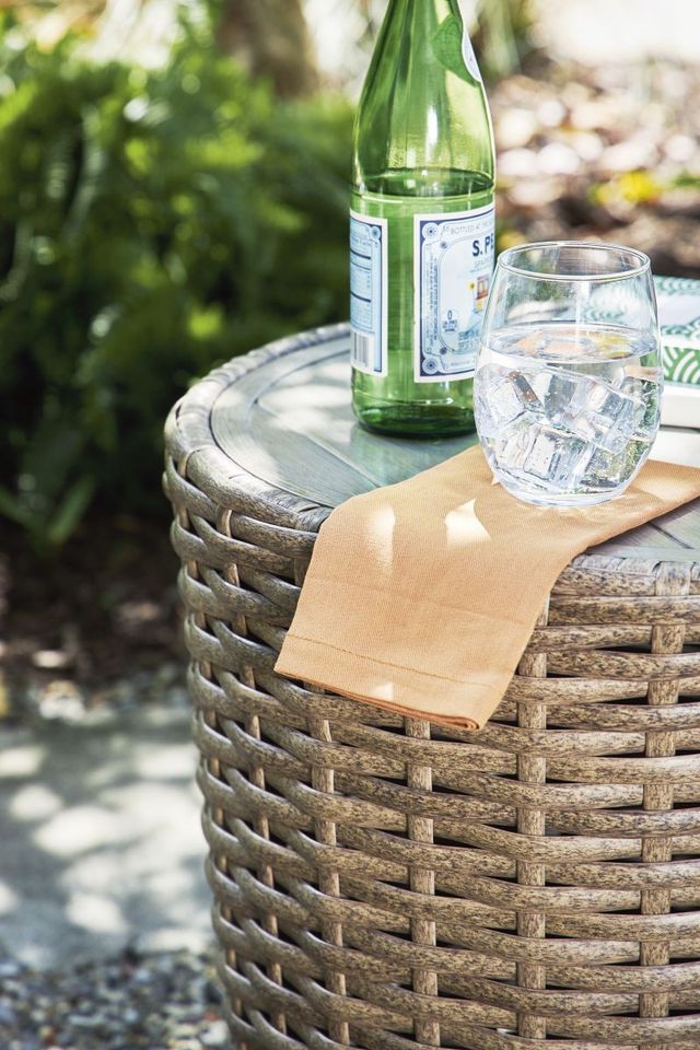 Signature Design by Ashley® Sandy Bloom Beige Outdoor End Table-2